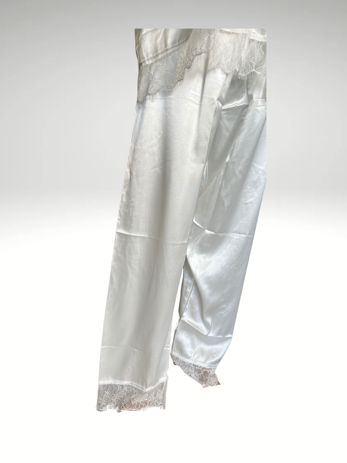 2 PIECES CHEMISE ET PANTALON DENTELLE 177