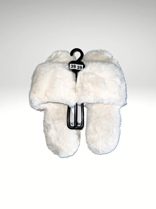 CHAUSSONS FLUFFY SIMPLE BLANC CASSE